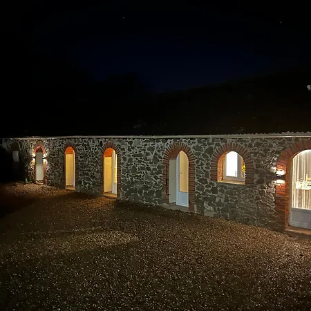 Les Saules Nyaraló